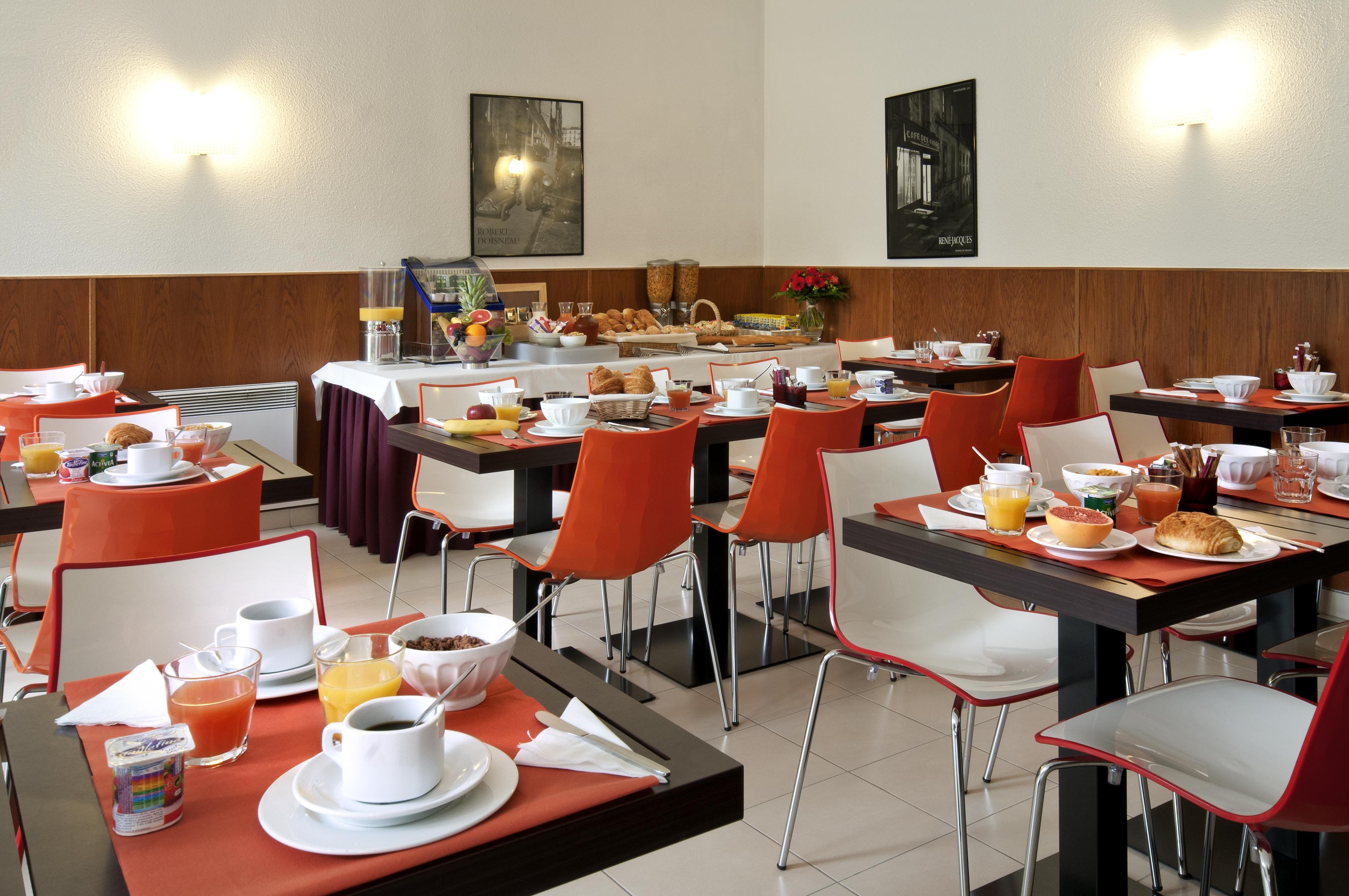 Aparthotel Adagio Access Paris Vanves - Porte De Versailles Ресторант снимка